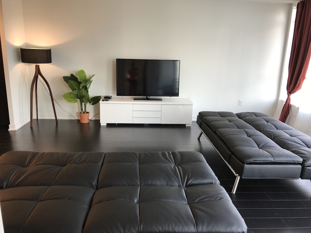 Private Home 3 Bedroom 2 Bath Downtown photo 2