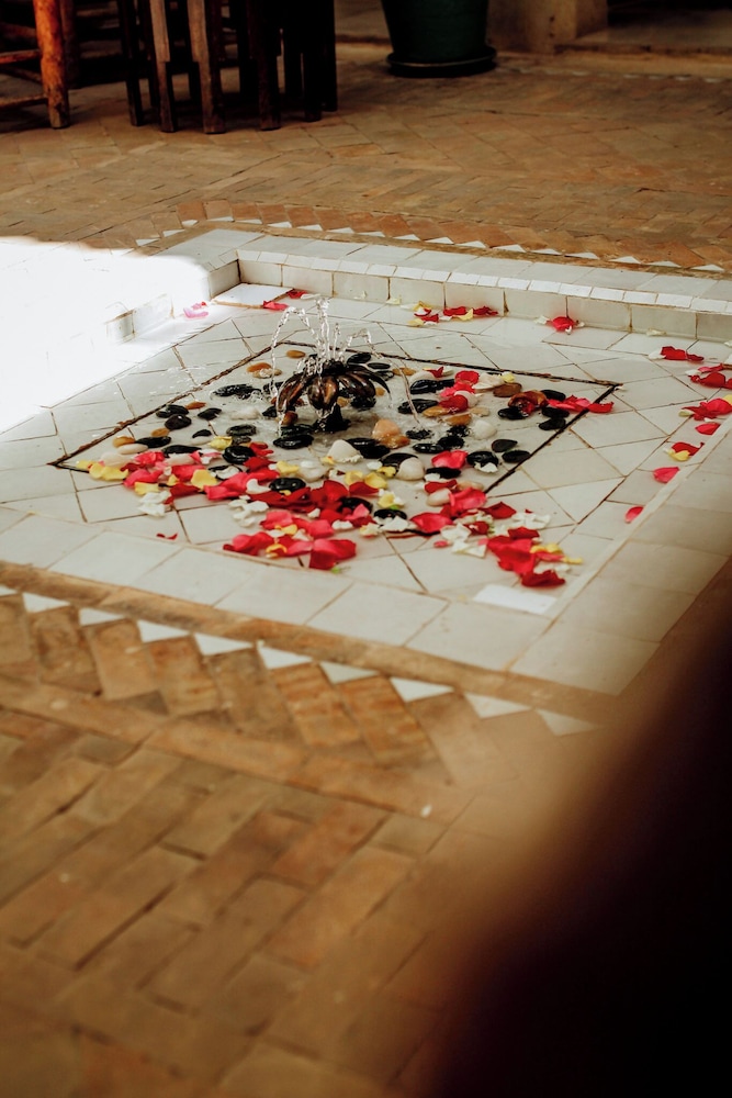 Riad dar ayur