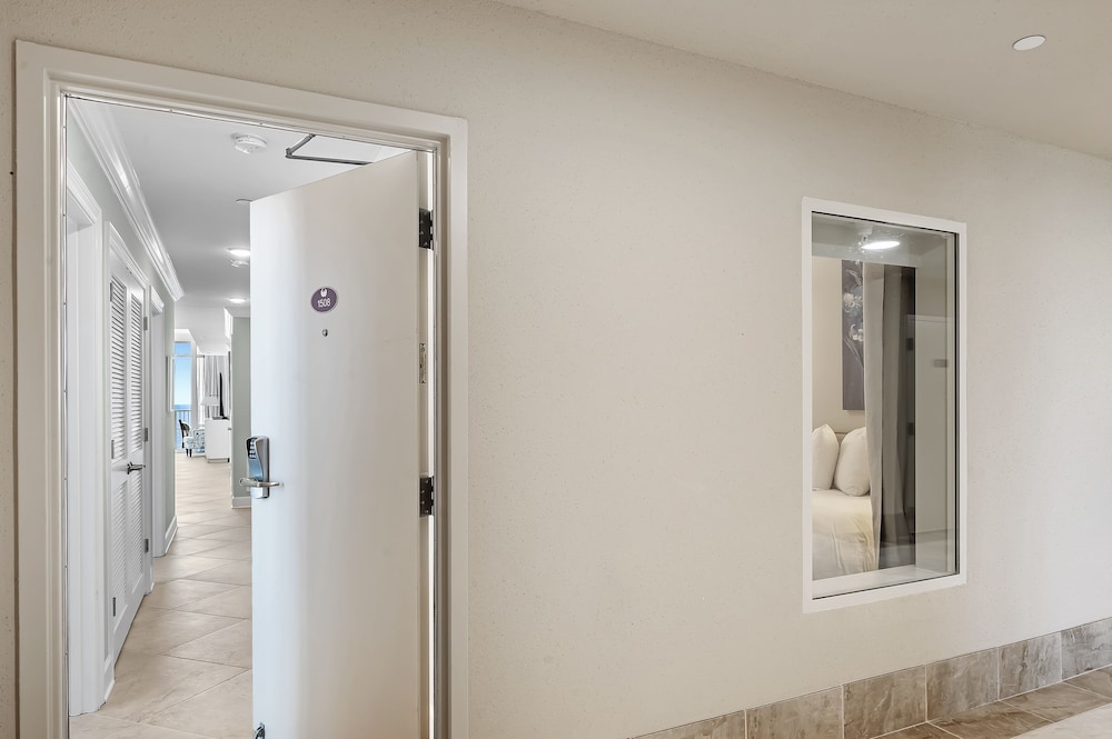 Phoenix Gulf Towers 1508 4 Bedroom Condo