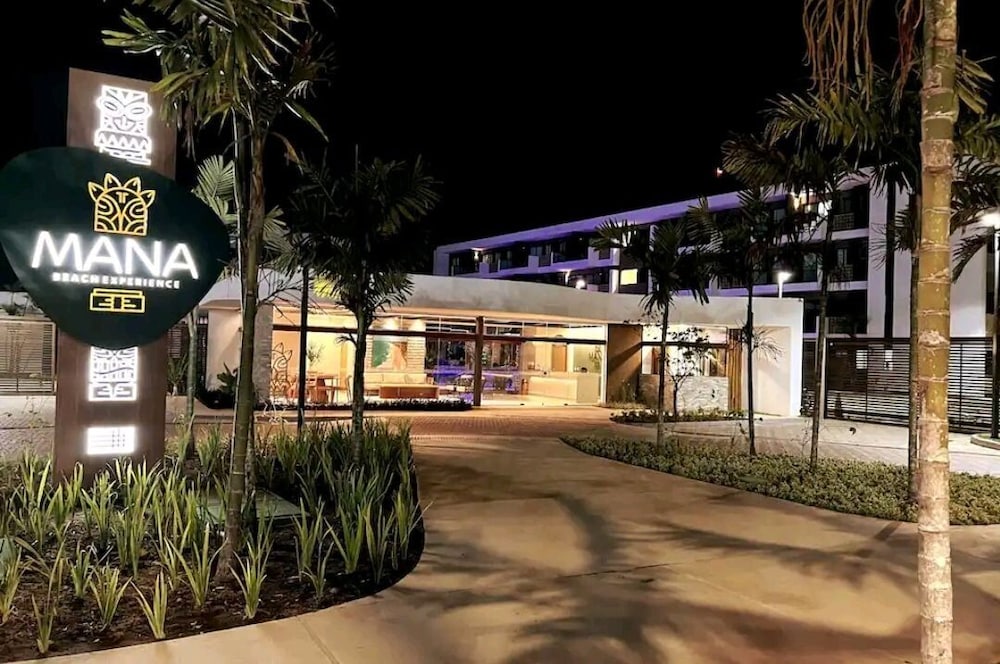 Mana Beach Resort