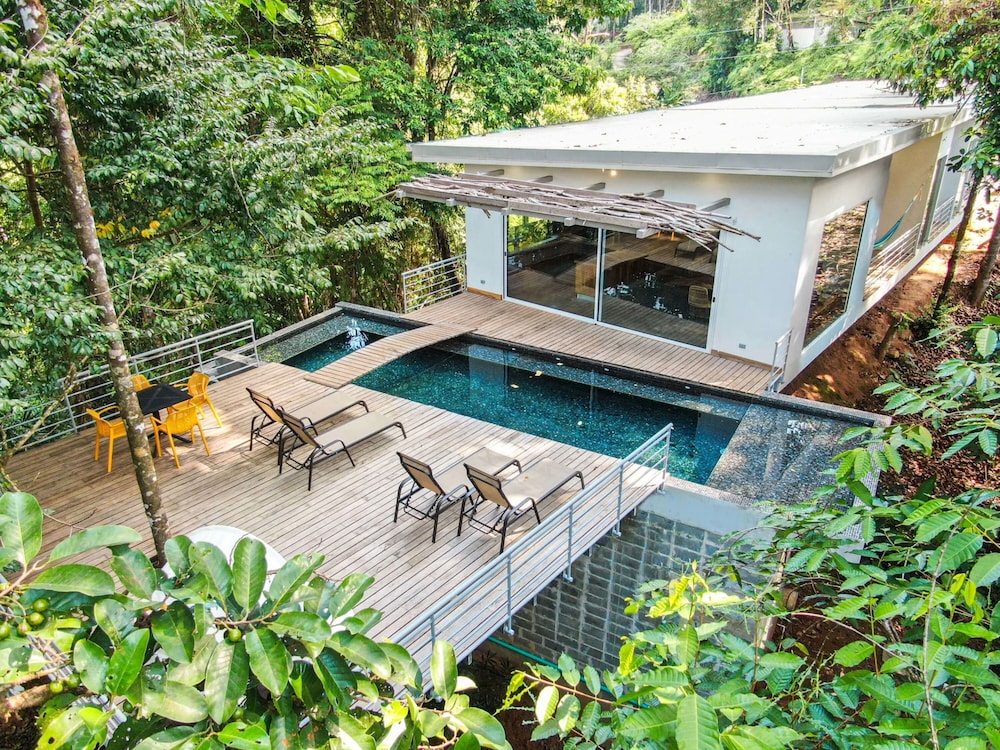 Casa Bromelia