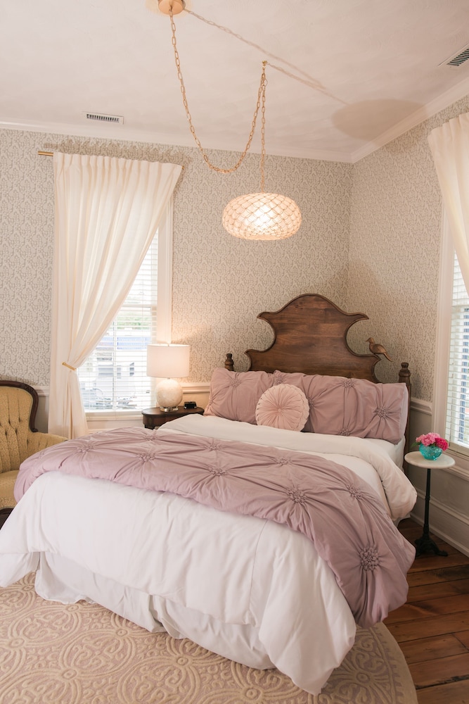 The Aerie Bed and Breakfast