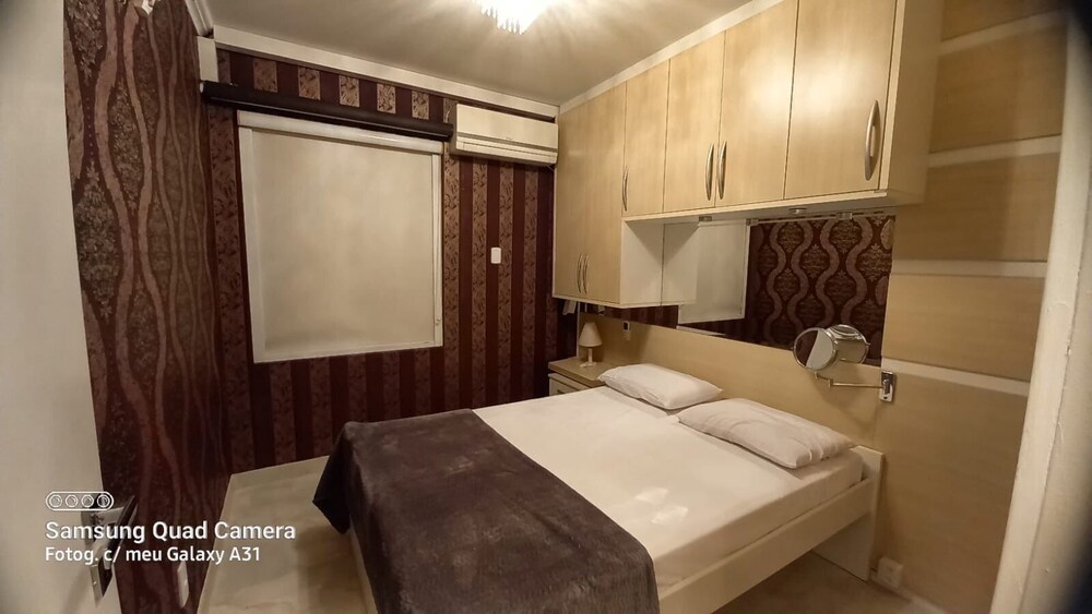 1 Bedroom Apart 500m From Beach in BC CEV1206