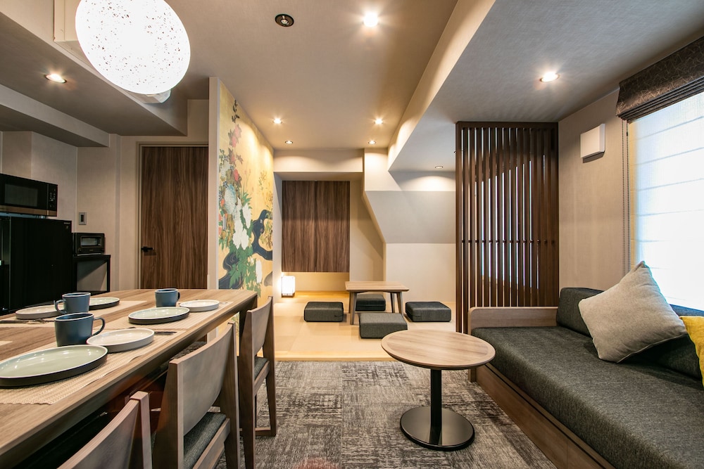 Minn Gion Sanjo