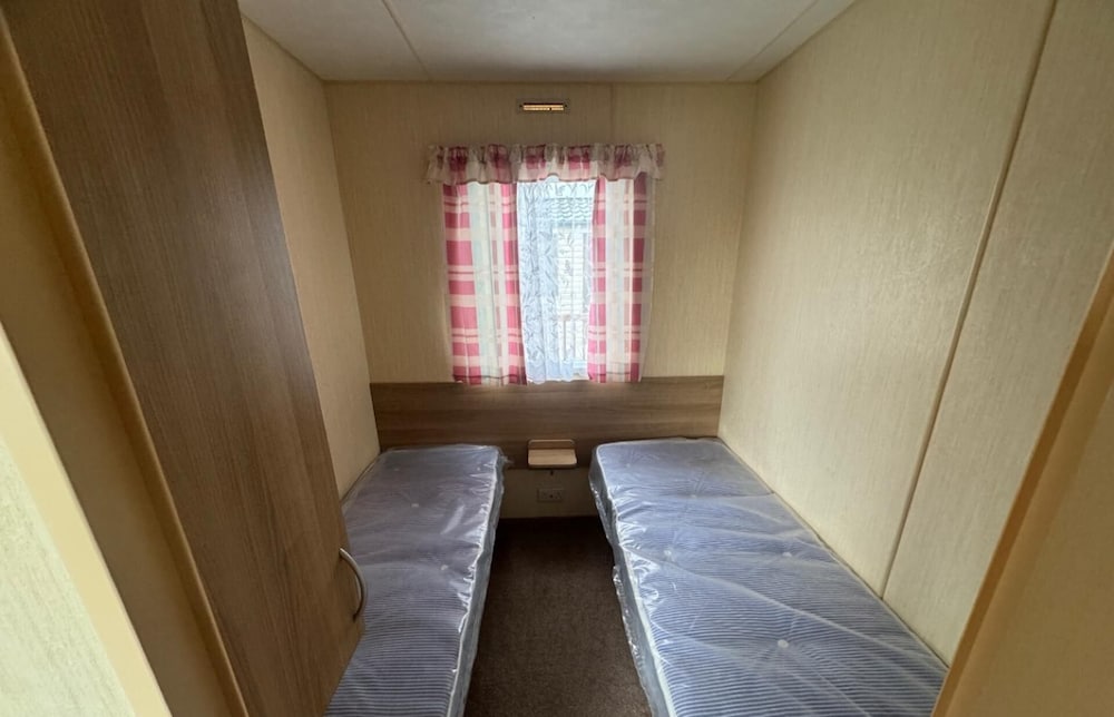 ajs Caravan Hire Rhyl 3 bed 8 Birth view 5