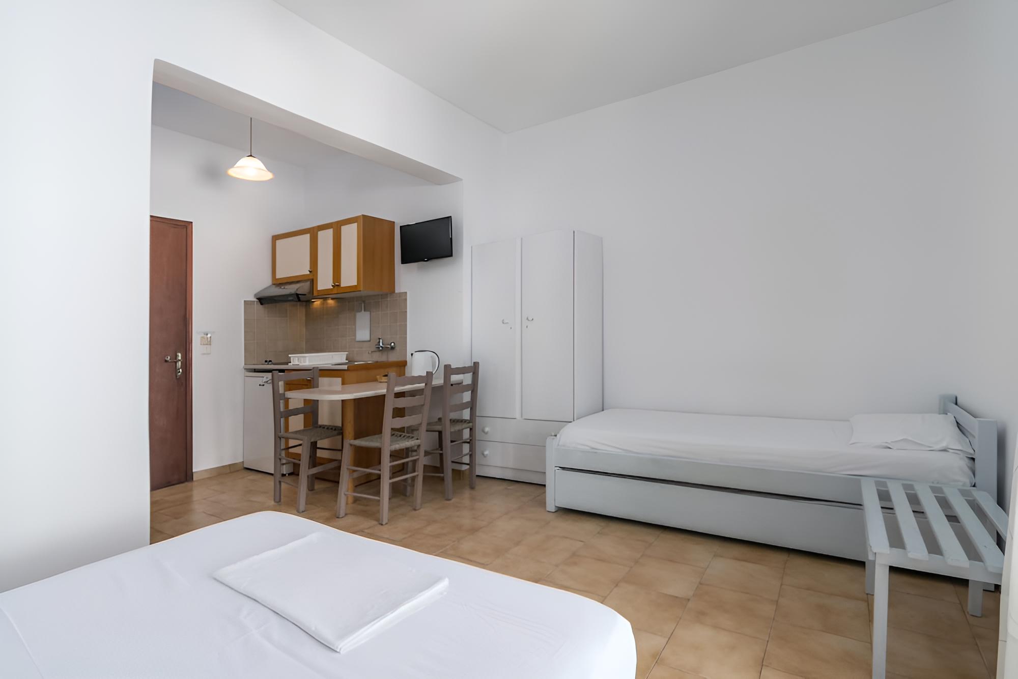 Tilemachos Rooms & Studios