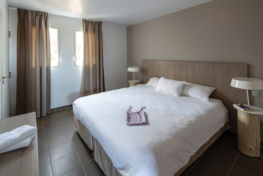 Six-Fours-les-Plages Vacations - Appartements de l'Helios - Iles des Embiez - Property Image 28