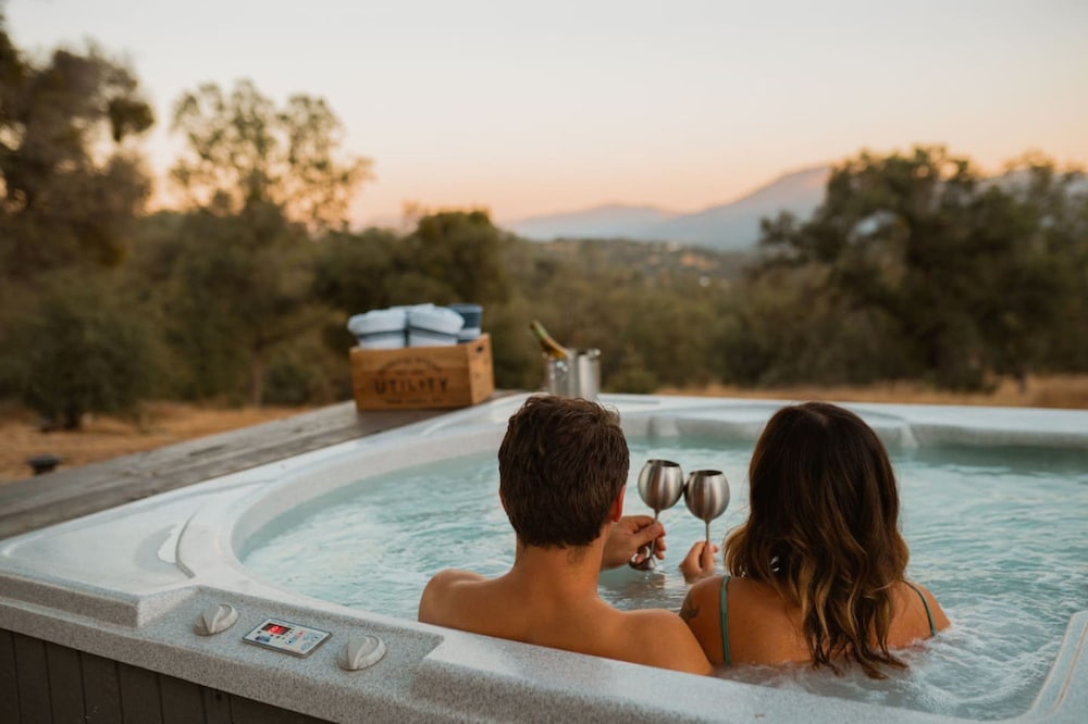 Sunset View Boulder Bliss Hottub by Casa Oso