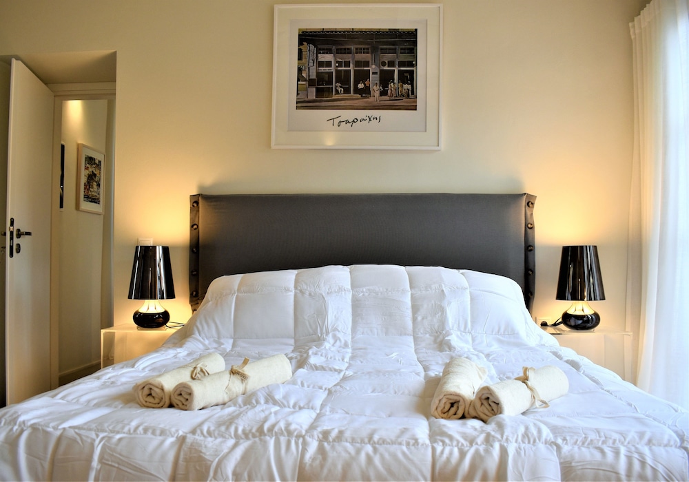 Acropolis Suites