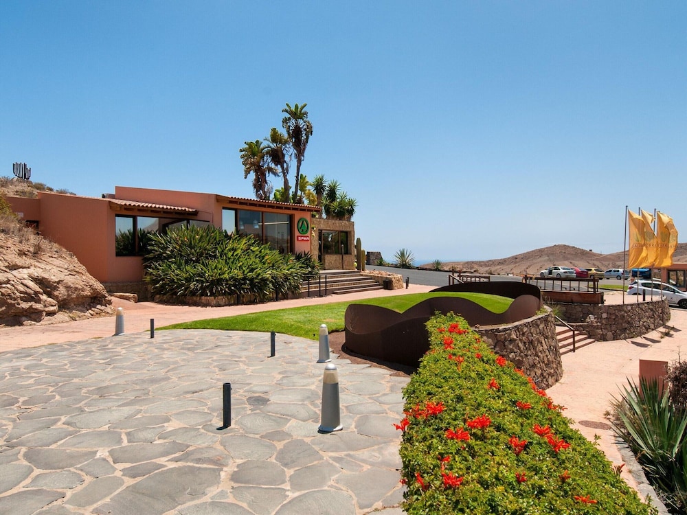 Bungalow With Communal Pool in Playa del Ingles