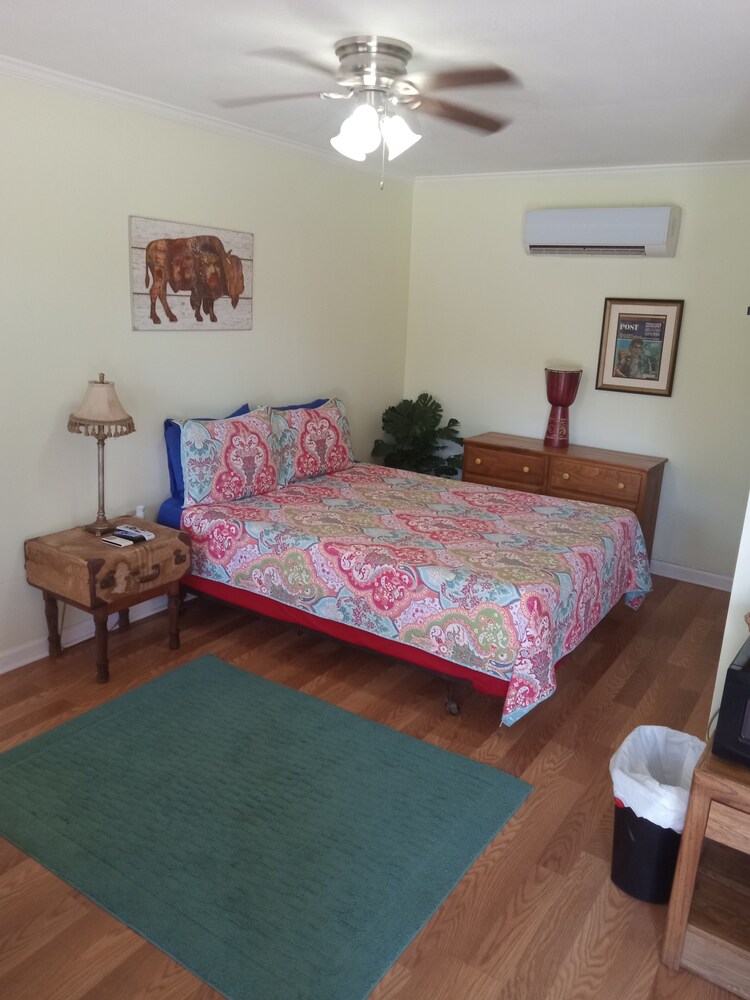 Cedar Falls Motel - Property Image 17
