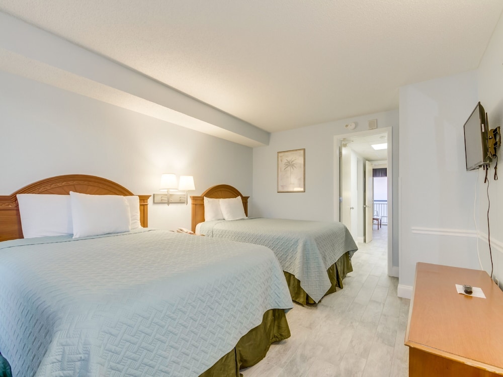 Spectacular Oceanfront Condo by Hosteeva view 5