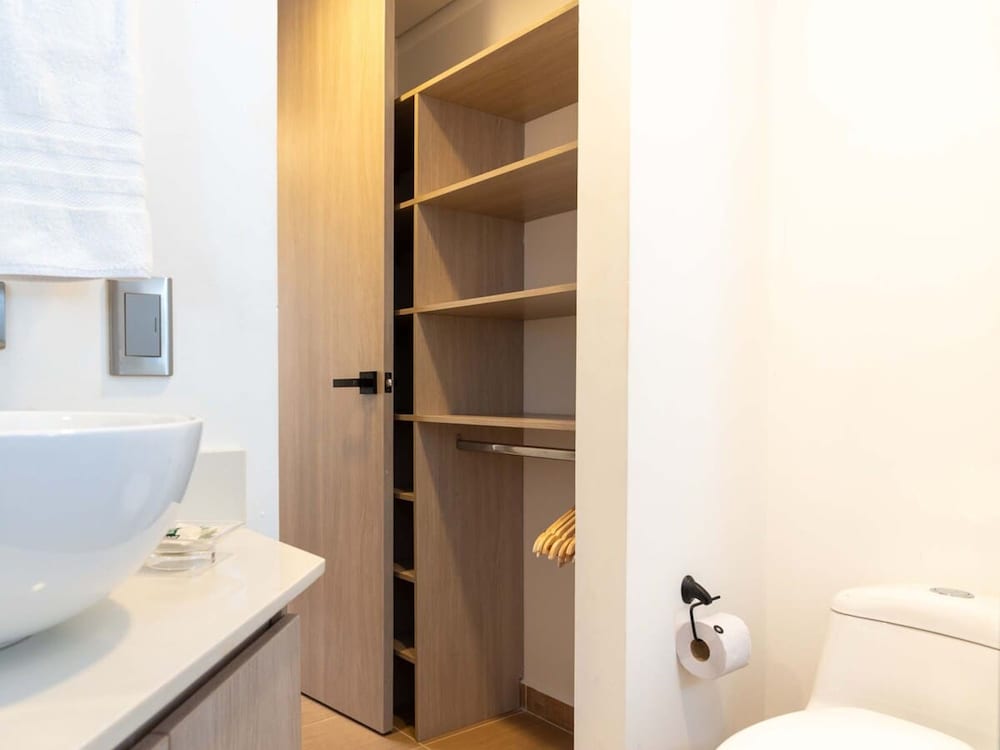 Fancy 3brw Balcony in Laureles Medell n