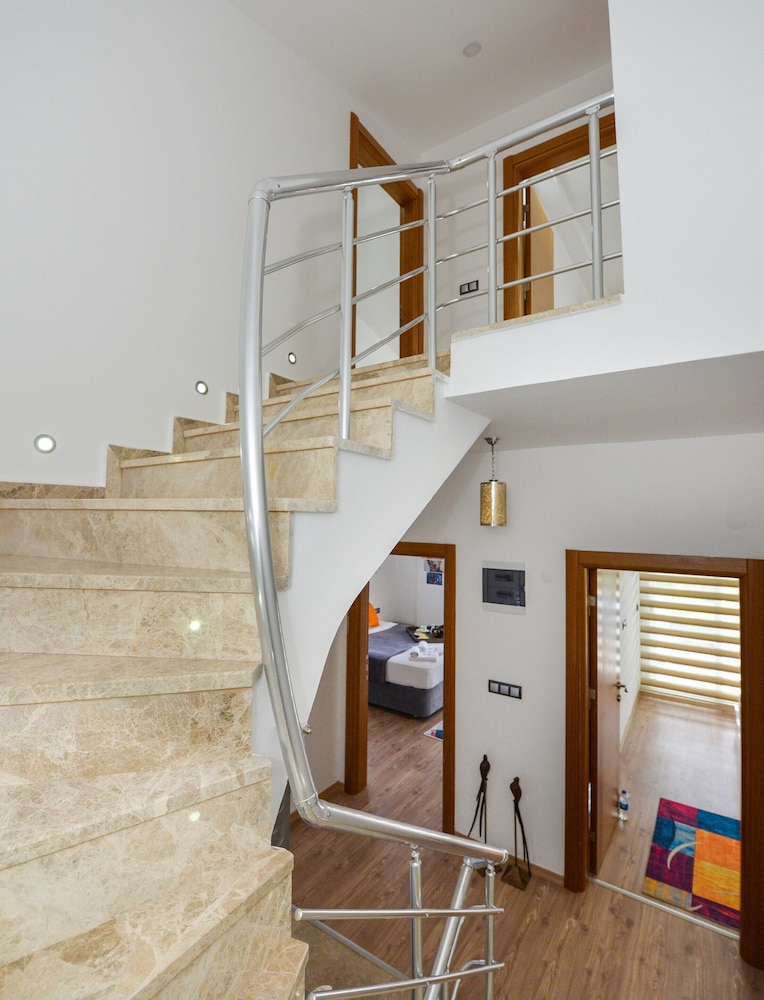 Tala Villa 9 view 4