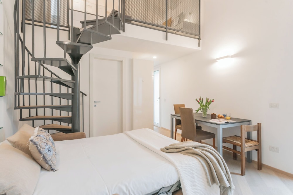 Borsieri Como Apartments with Parking by Rent all Como