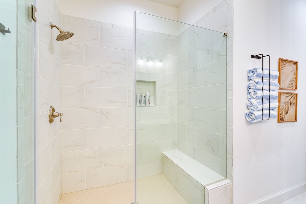 Near Terramar Beach: Home w/ Patio in Galveston