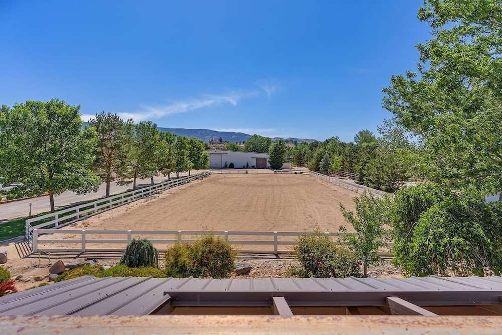 @ Marbella Lane - Eccentric 4BR Modern Ranch Home