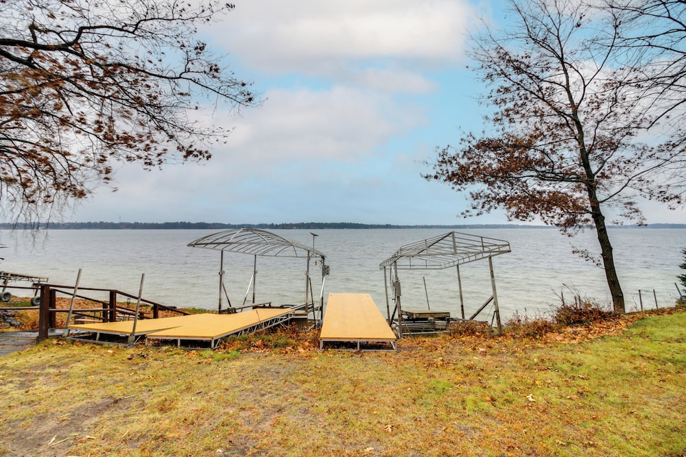 Scenic Cabin w/ Private Beach in Crosslake!