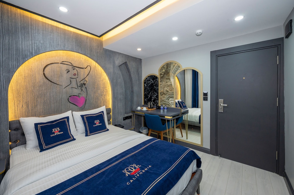 California Otel - Image 32