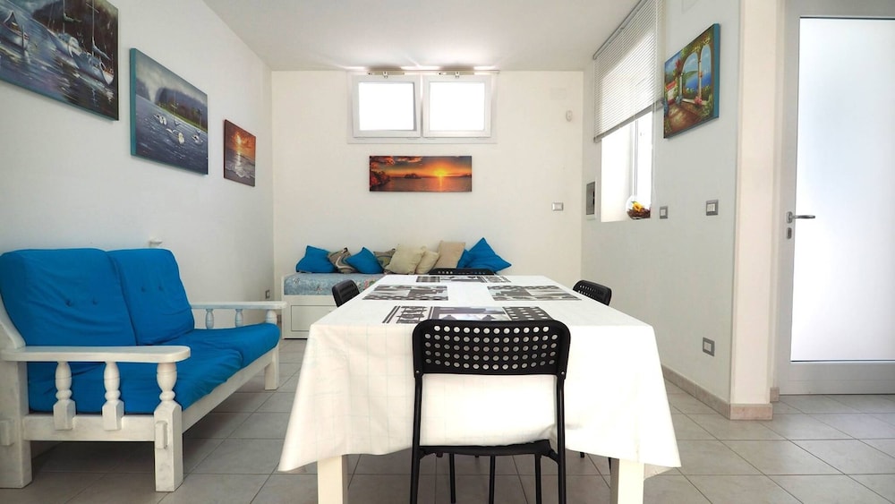 Villa Sacher Sleeps 12 Just 100 Metres From the sea