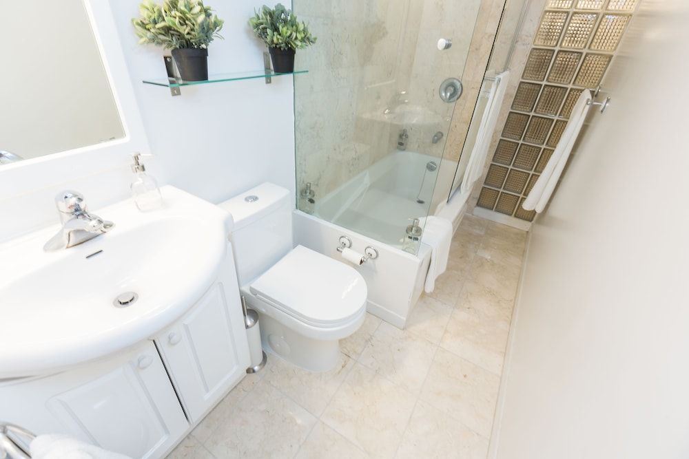 Applewood Suites - Yorkville