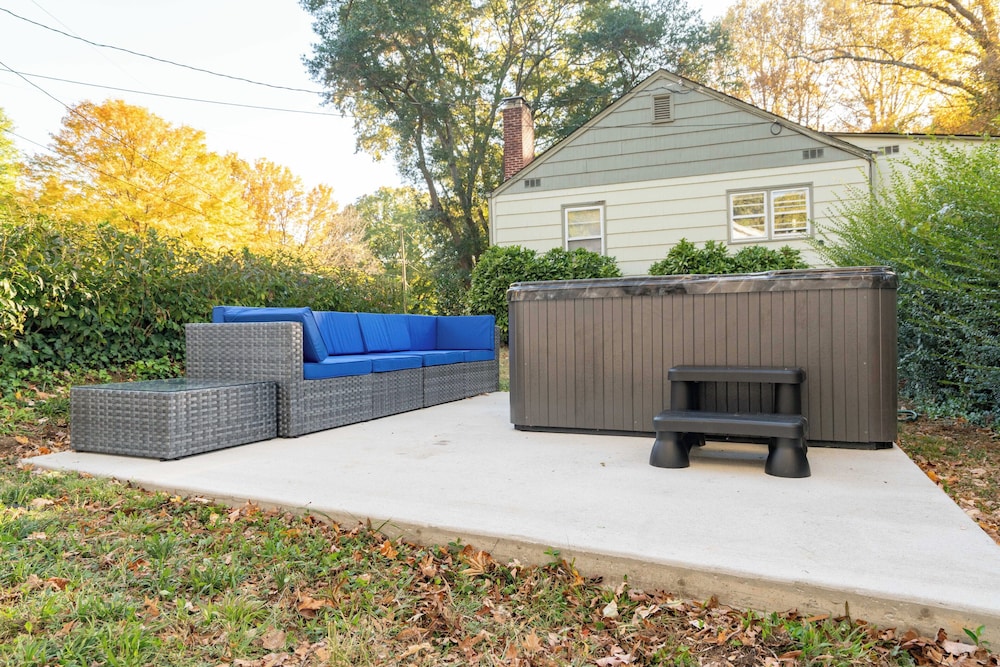 Winston Sleeps 16 - 2 Kitchens Hot Tub