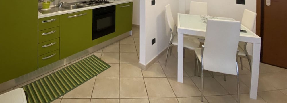 Two-room Apartment Sleeps 5 IN THE Coop Area-rif Agos