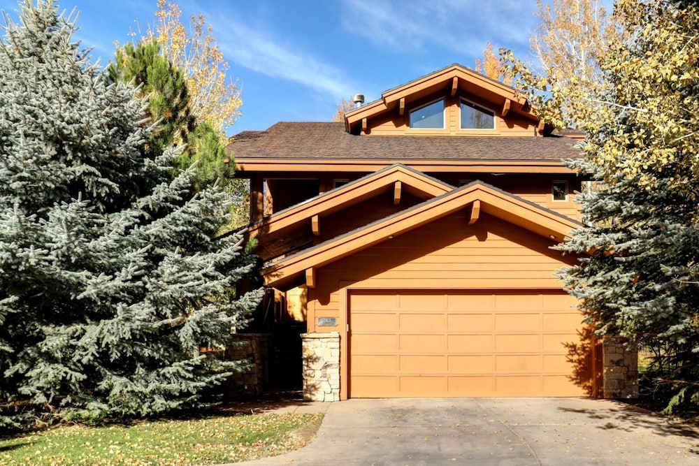 Guilt Free 3 Bedrooms PGE-2413 by KBM view 3