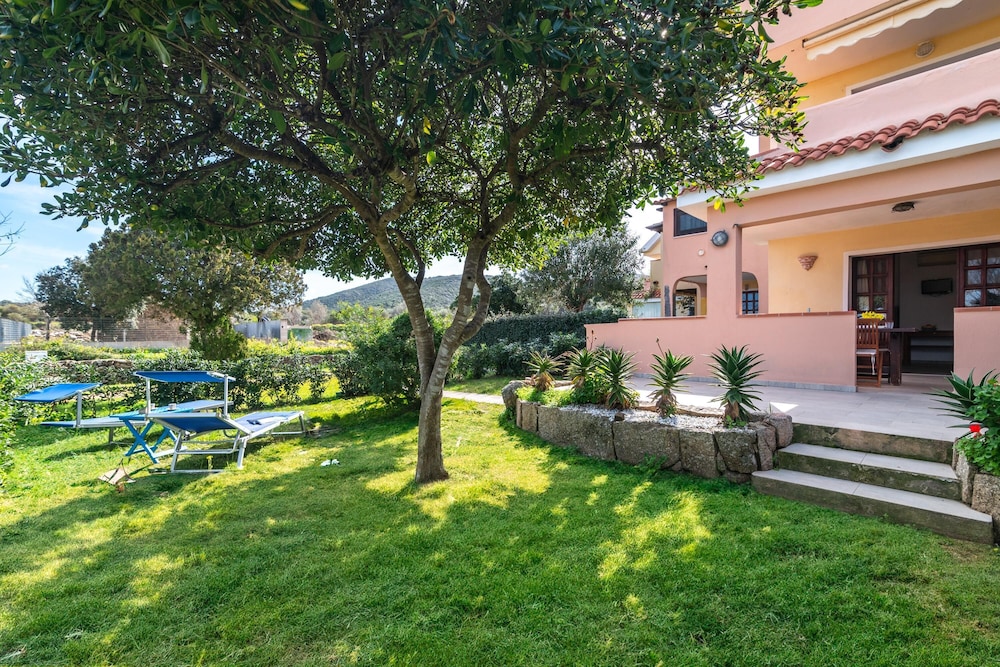 Casa Iaf in Marinella view 2