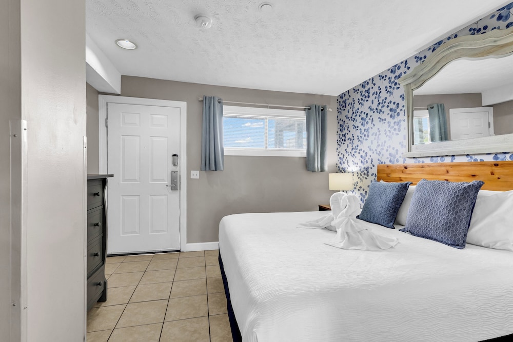 Bluewater Resort 307AB