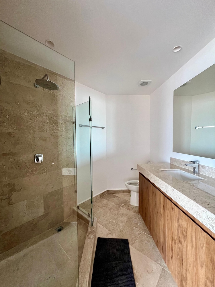Penthouse Navela 405 Beachfront
