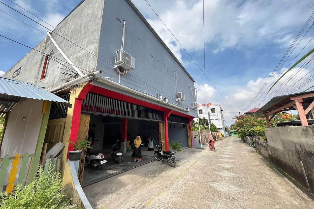 Steze Guesthouse Syariah Talang Banjar view 2