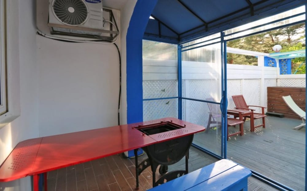 Yangyang Lodes Pool Villa view 4