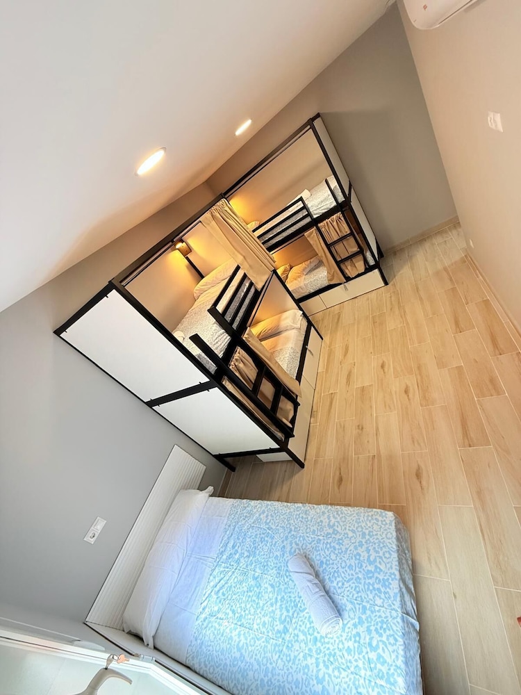Hostel Vam Torrejon