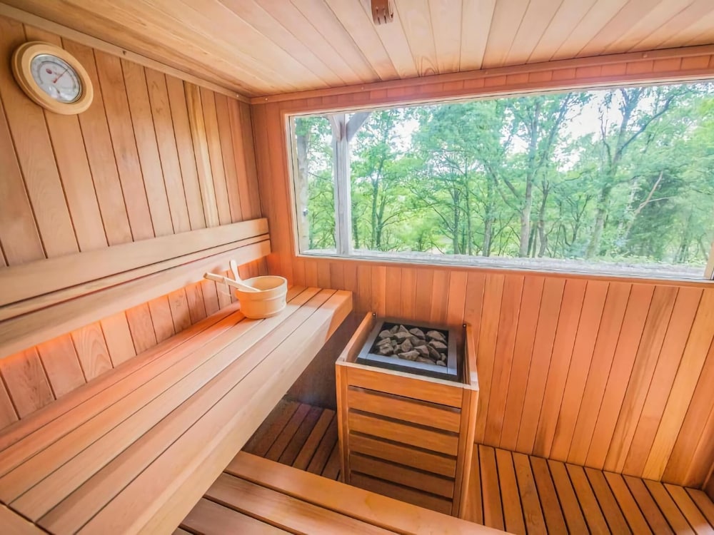 Quiet Infrared Sauna Retreat
