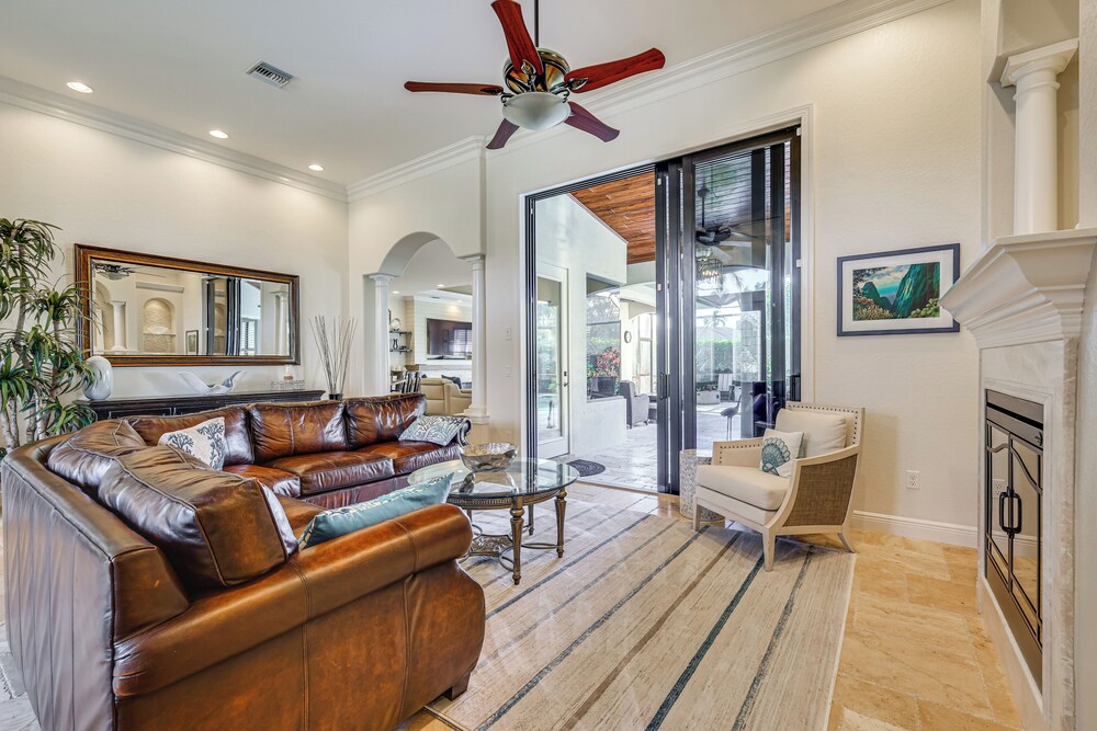 3 Mi to Bonita Beach: Outdoor Oasis w/ Pool & Spa!