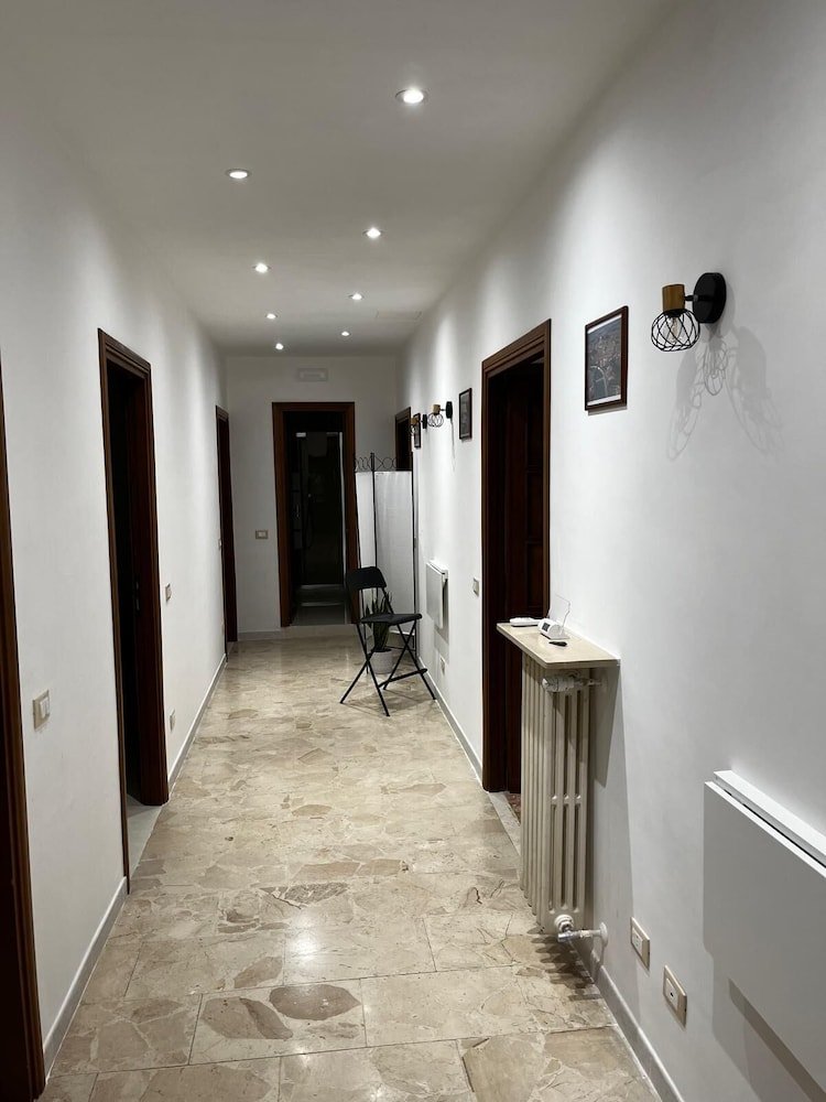 STENDARDI S HOUSE