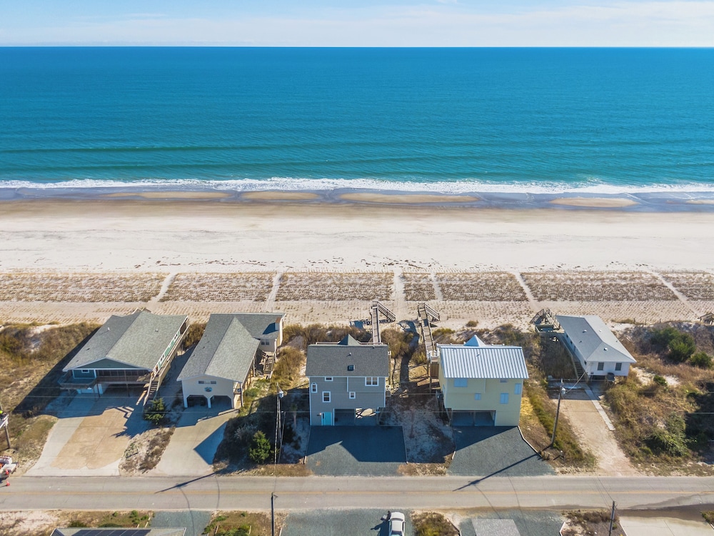 Paradise Palms by Topsail Realty