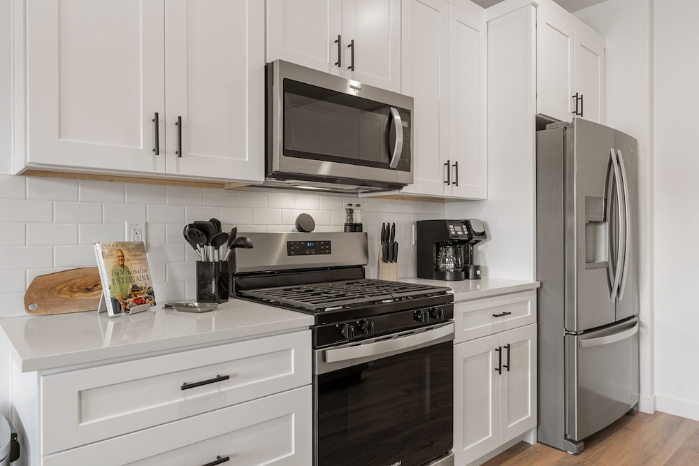 Red Haven 4 Bedroom Home