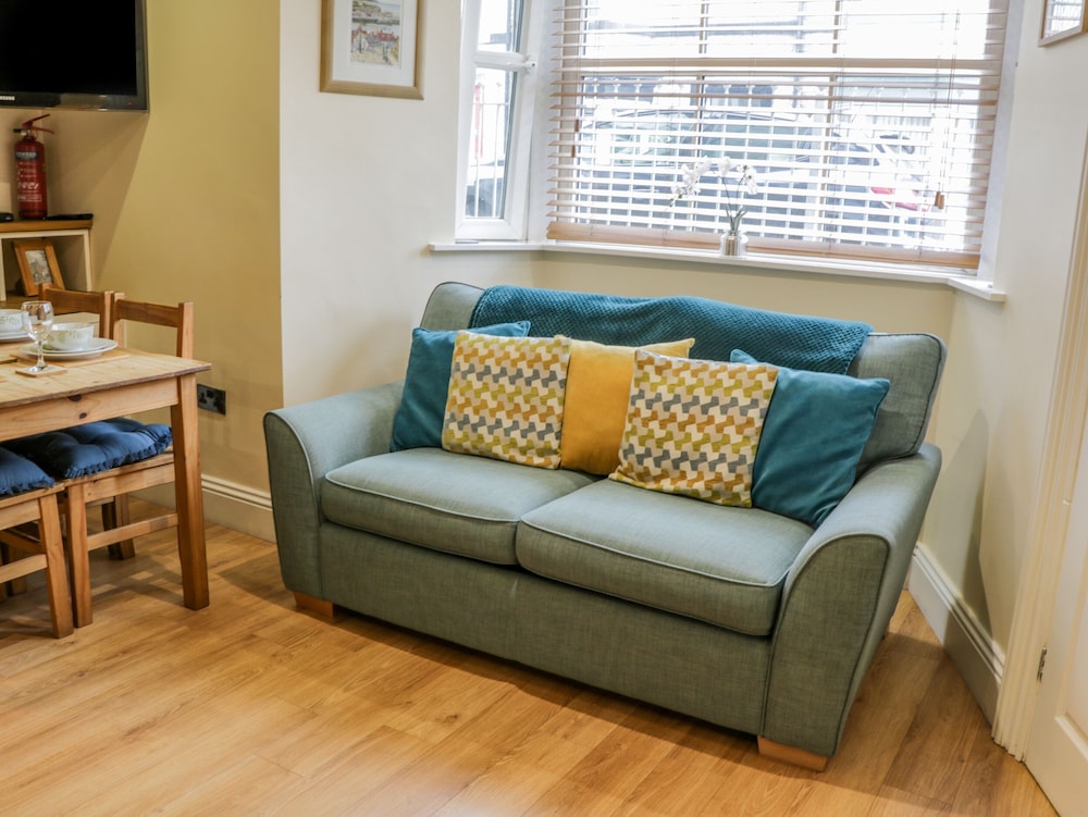 Apartment 6 view 2