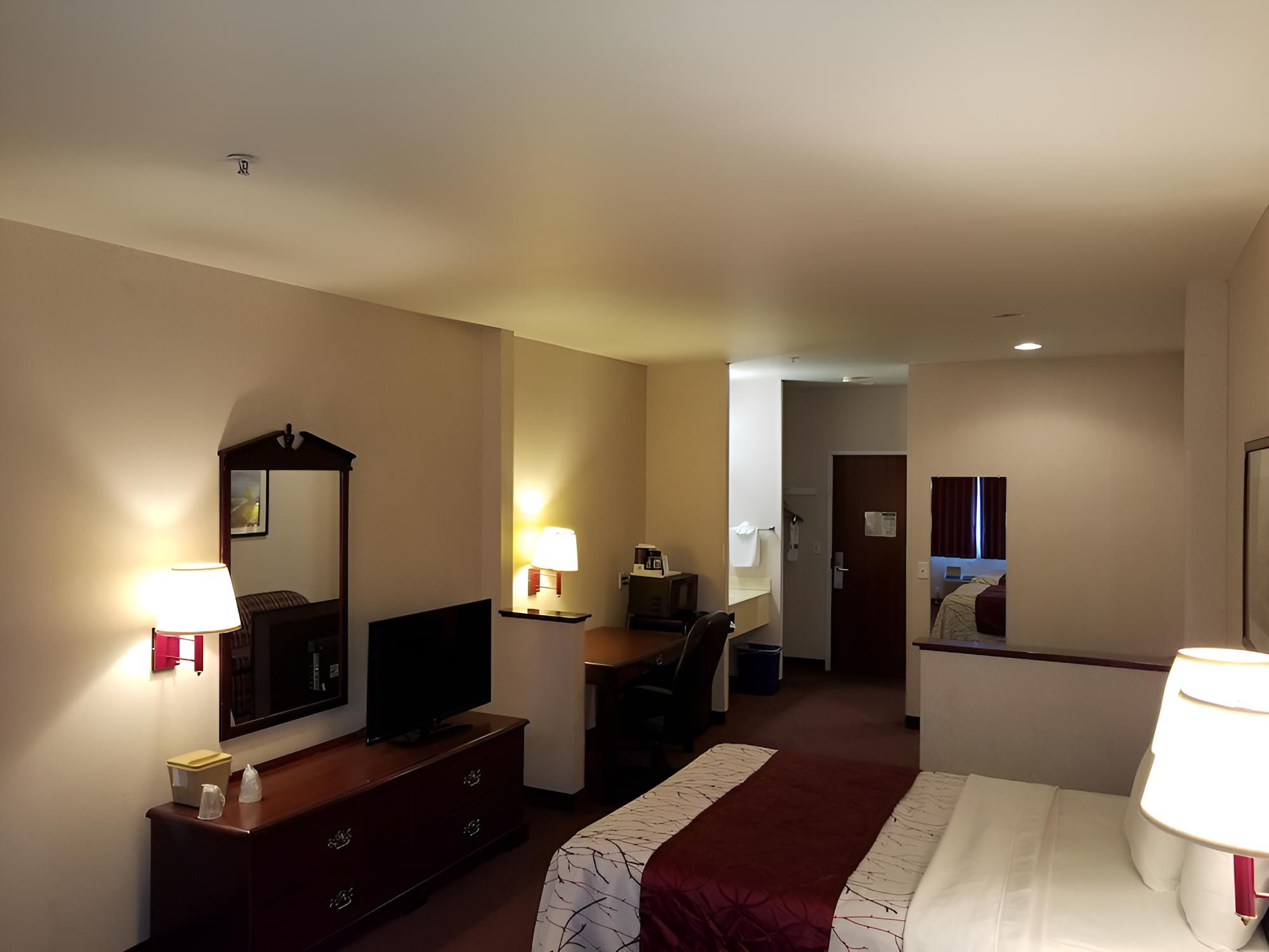 Portland Suites Airport East view 2