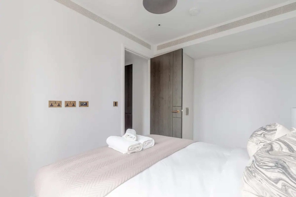 Luxurious 1BD Flat by the River - Vauxhall