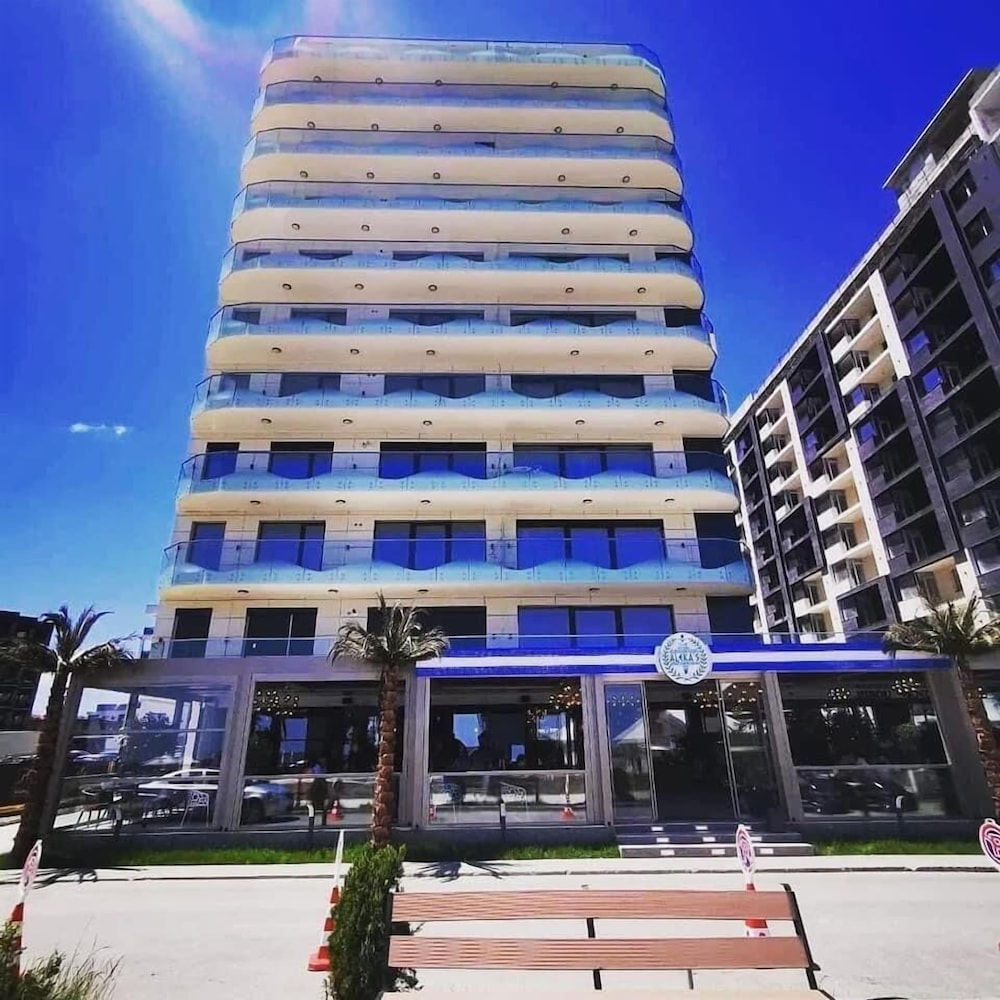 Building Stefan Resort