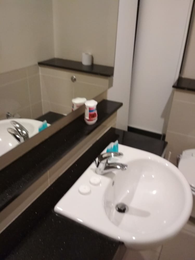 Queens Service Suite at Swiss Garden Residences