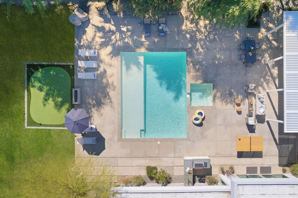 The Polo Villas by AvantStay – Modern Oasis Near Empire Polo Club