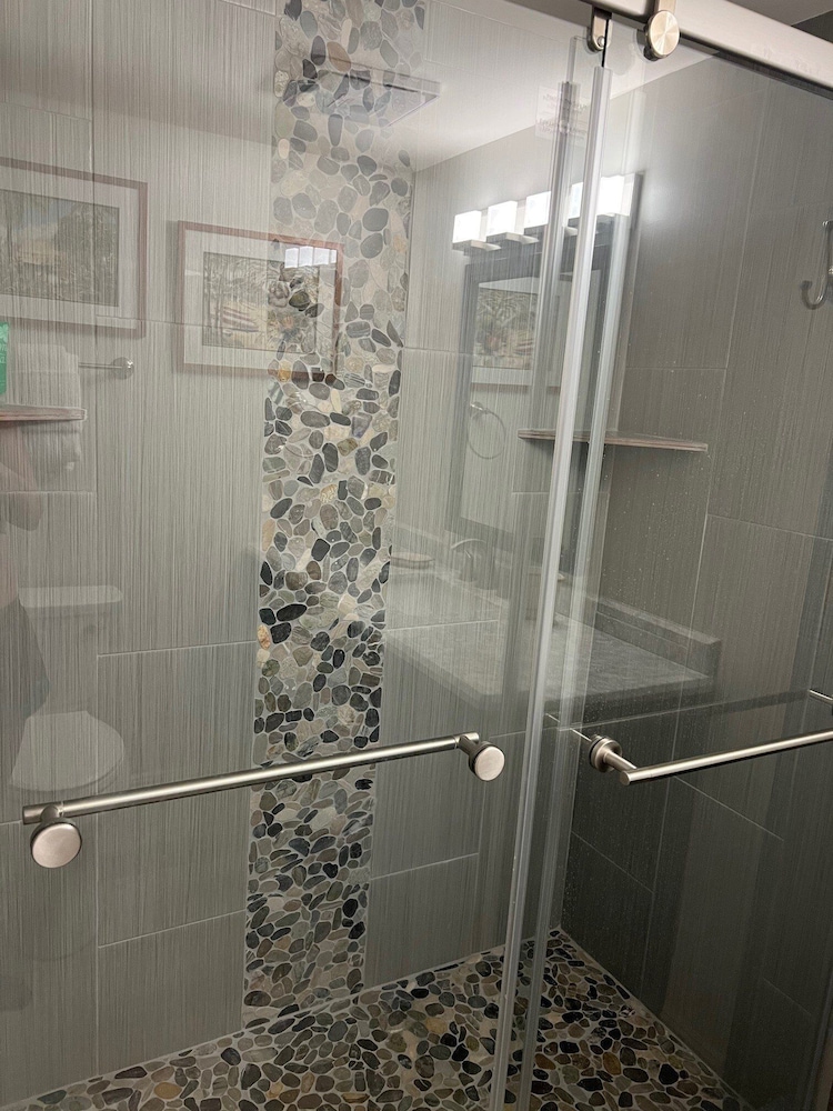 Beautiful Ocean Views - Top Floor - Concierge Included - Vrkcv