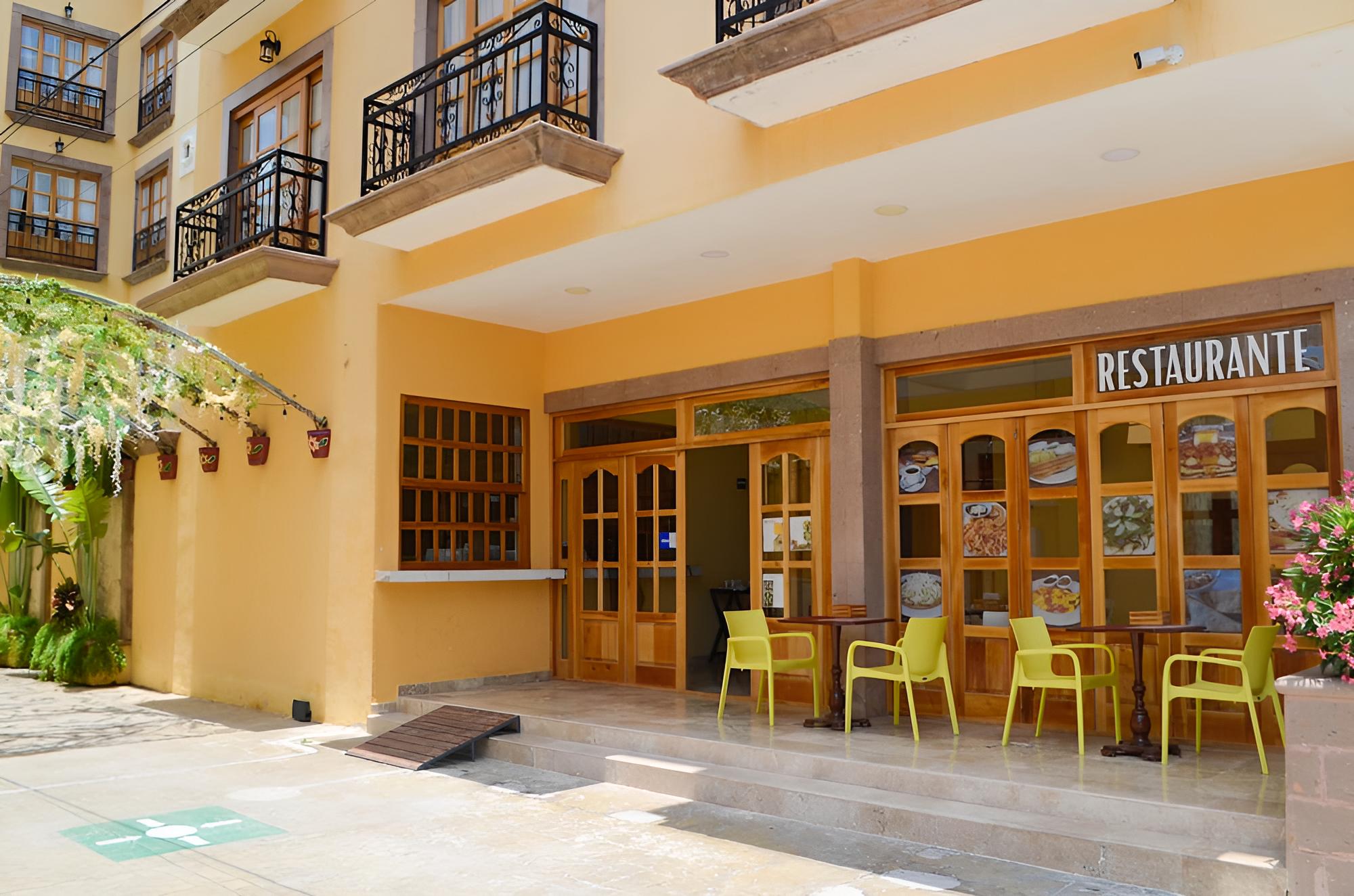 Cancun International Suites
