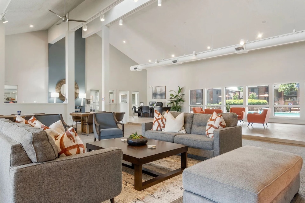 Landing at Echo Trail Apartments - 1 Bedroom In..