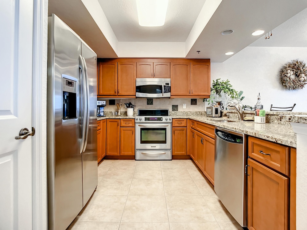 Ocean View Oceanwalk Condo Close to Pool Beach Access Building 12-603 view 2