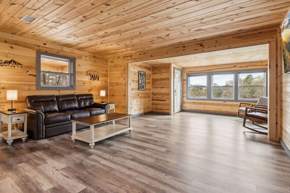 Starlight Valley 3 Bedroom Cabin